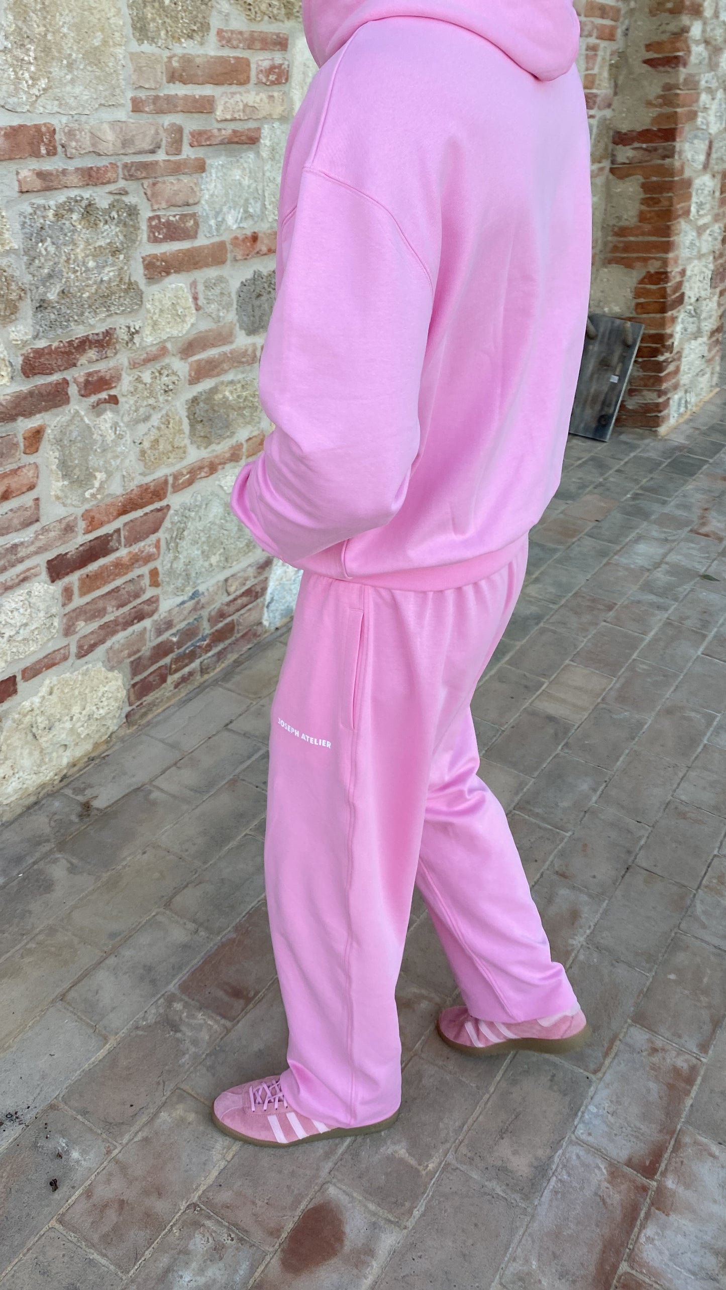 jogger pants