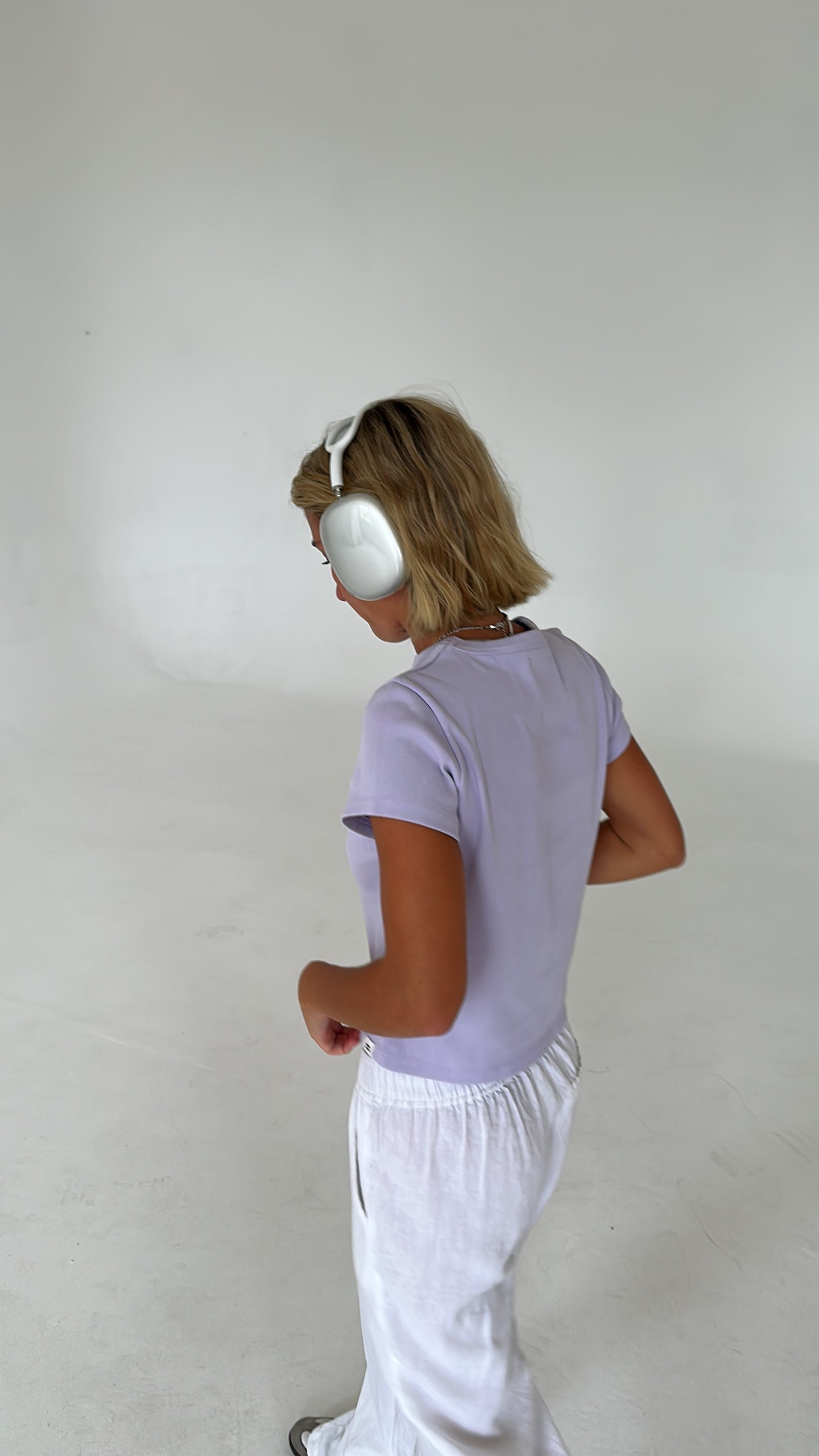 blueberry cropped tee