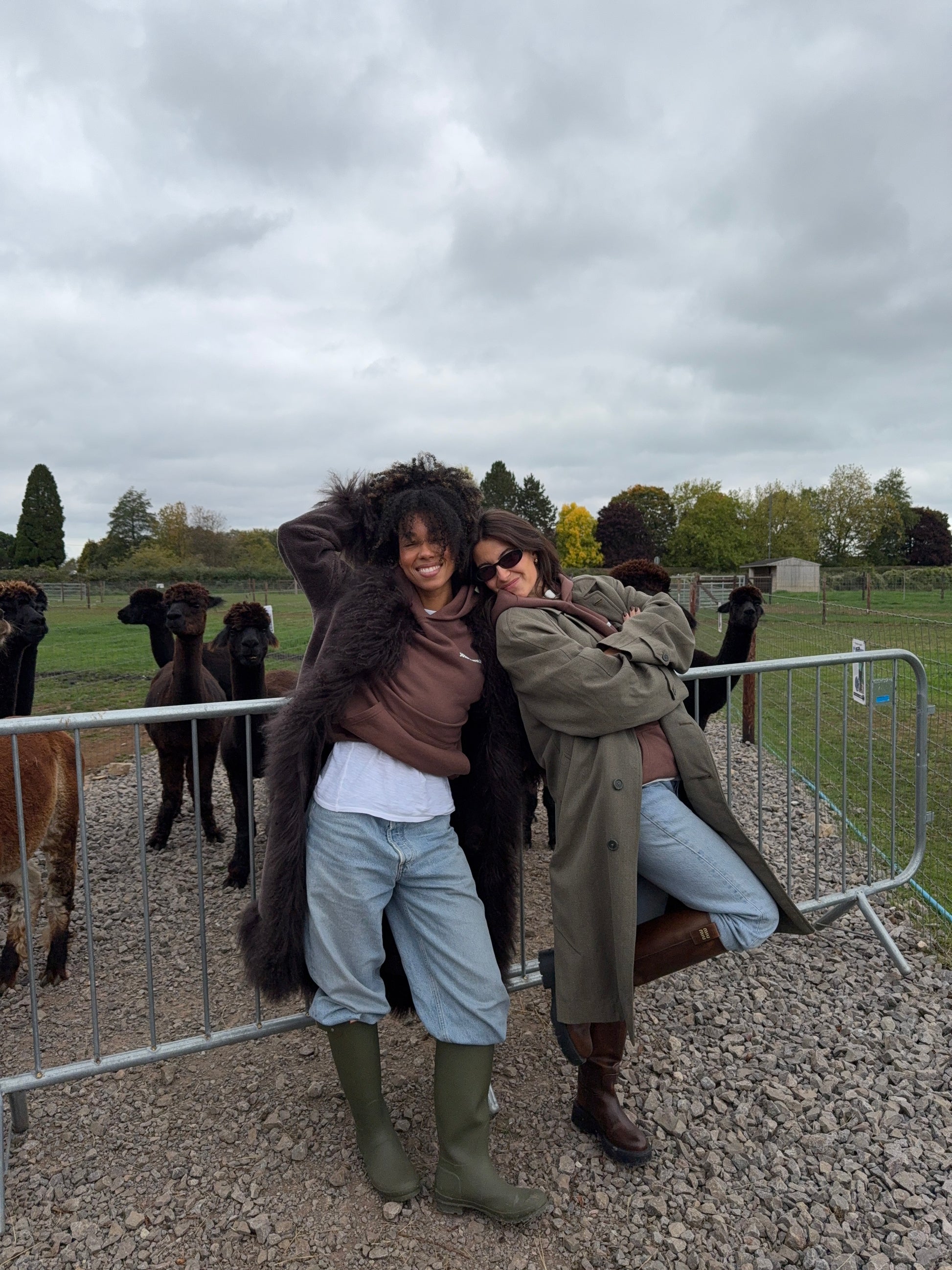 Amaka - 176 cm - S <br/> 
Benthe - 169 cm - M