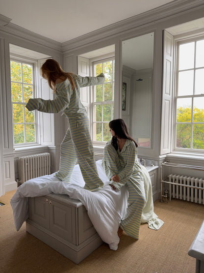 Greta - 172 cm - M & M/tall <br/> Fabienne - 180 cm - M & M/tall