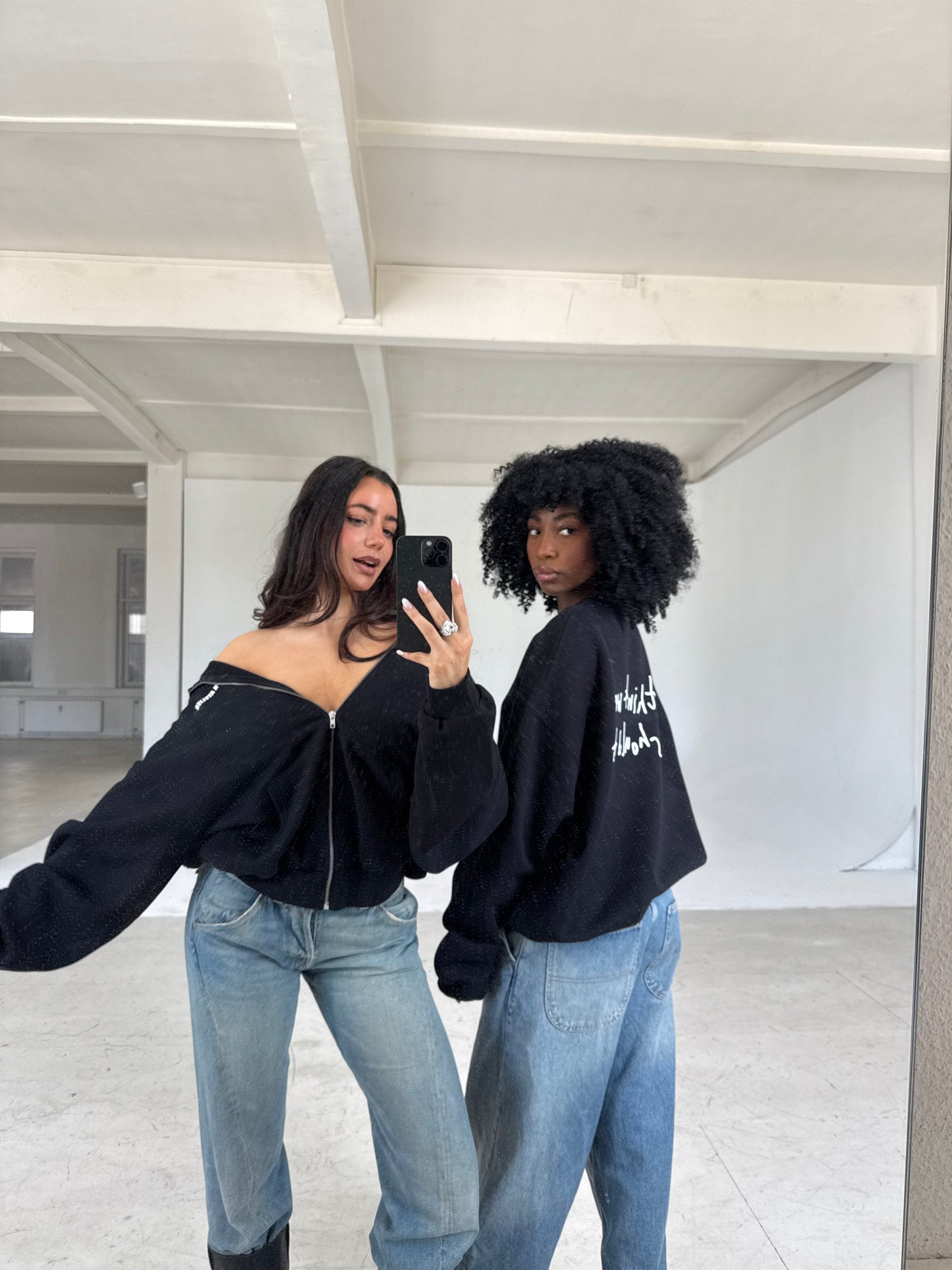 Greta - 172 cm - L <br/> Nessa - 170 cm - L