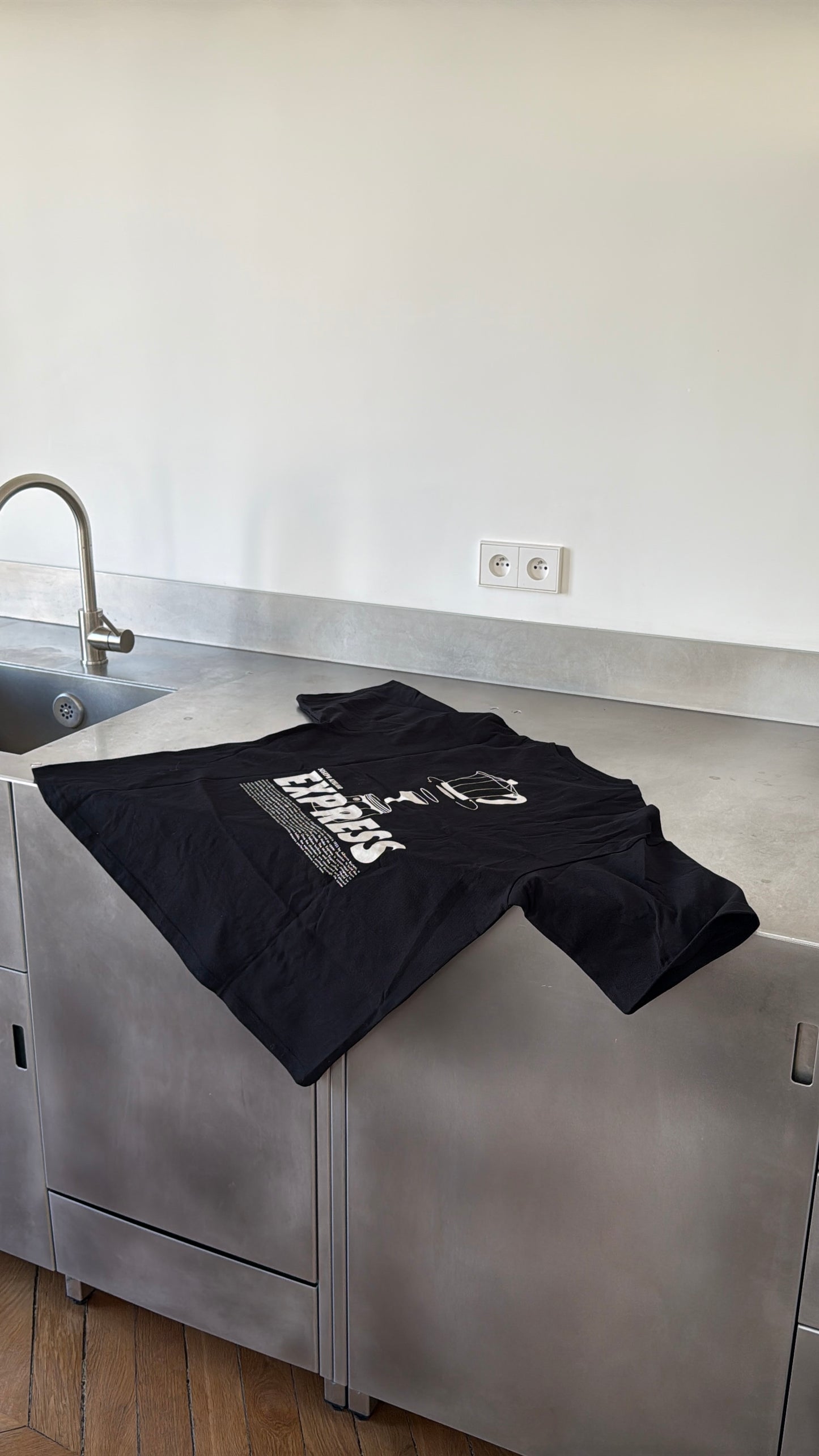 classic tee black