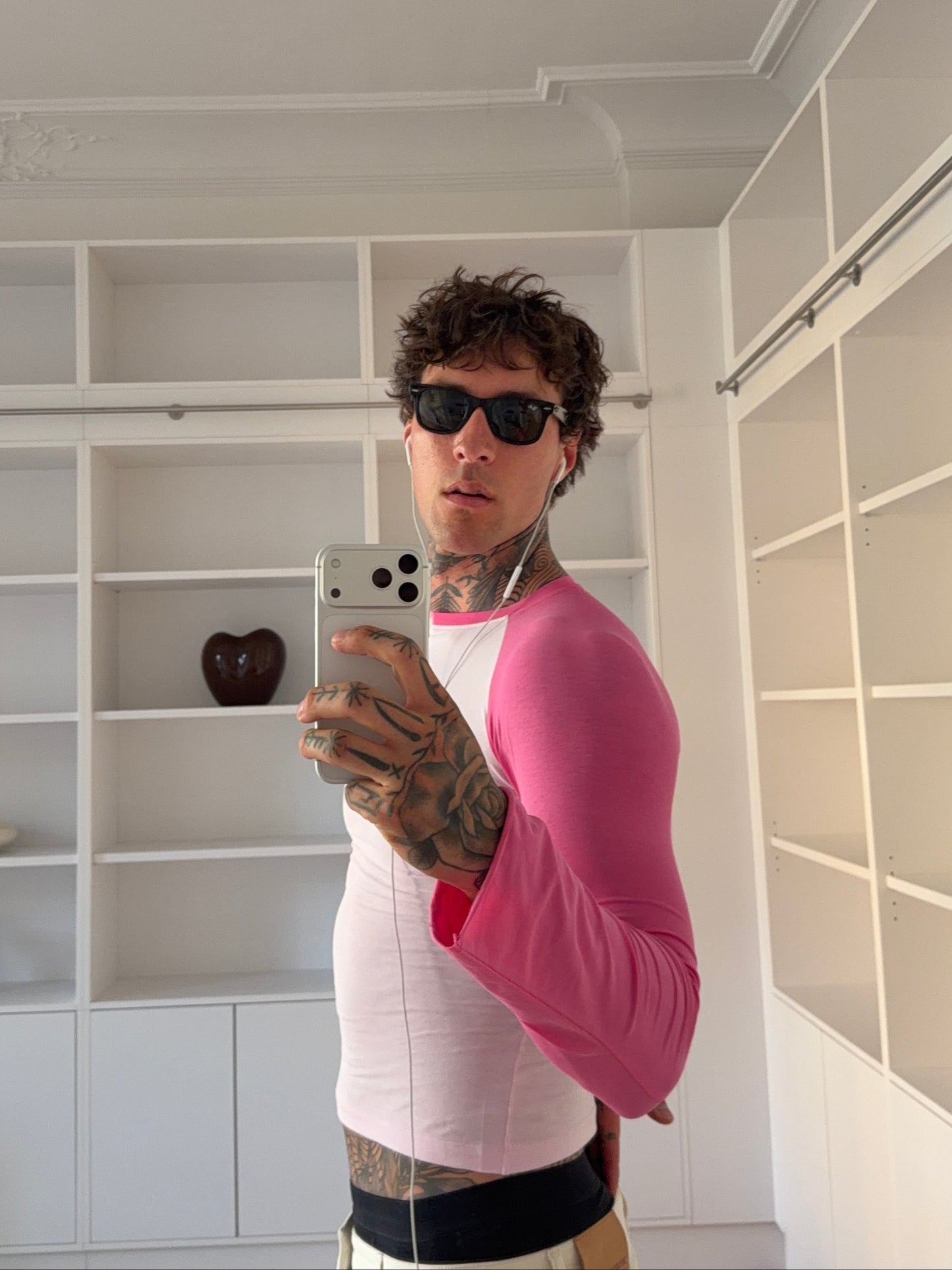 essential raglan longsleeve bubblegum