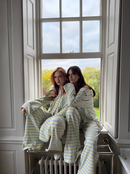 Greta - 172 cm - M & M/tall <br/> Fabienne - 180 cm - M & M/tall