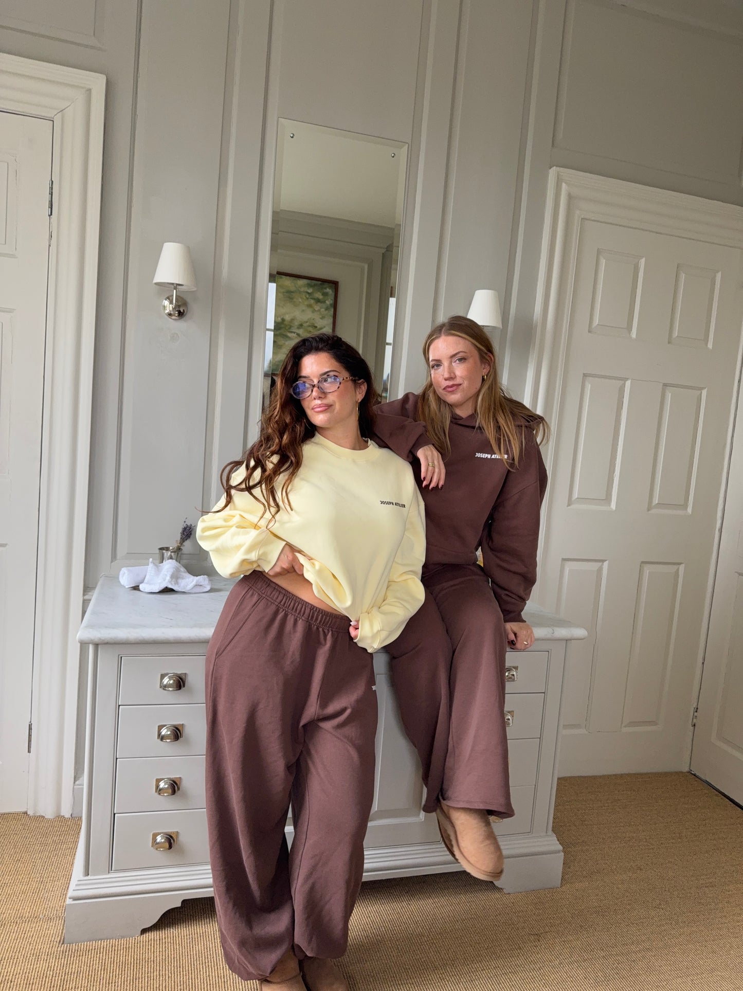 Jana - 163 cm - M & L/regular <br/> Teresa - 169 cm - L & L/regular