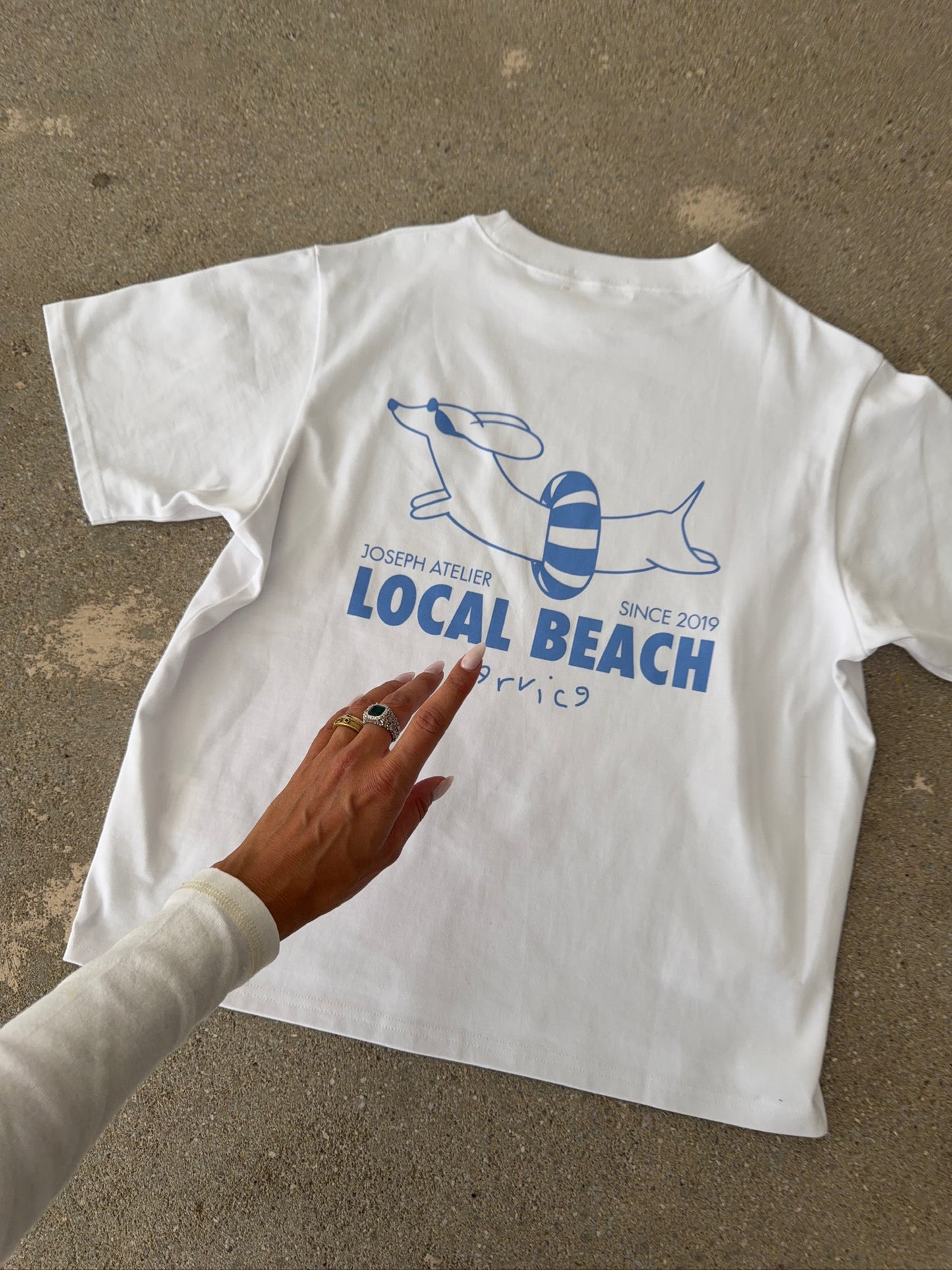 boxy tee white - local beach