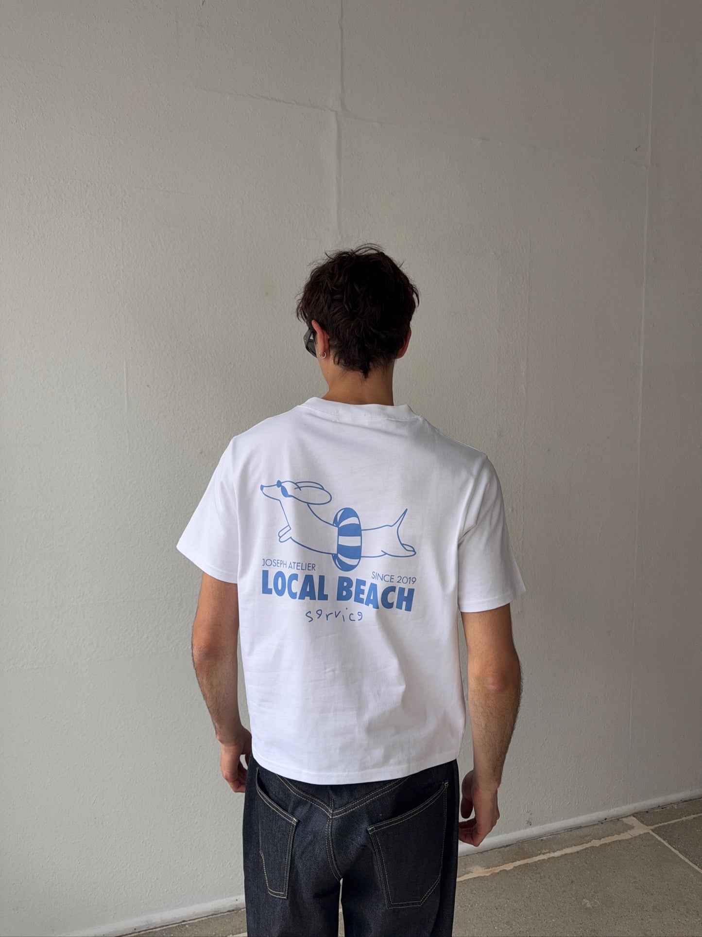 boxy tee white - local beach