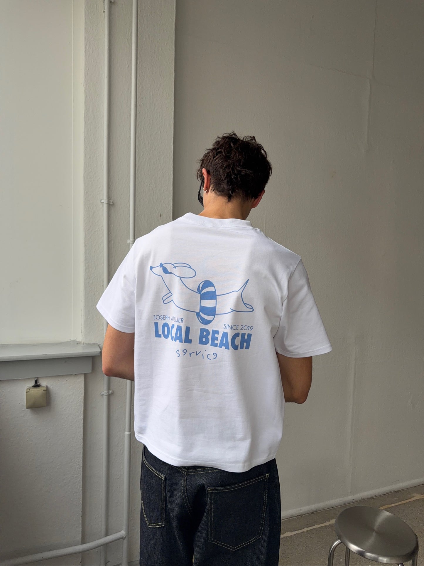 boxy tee white - local beach