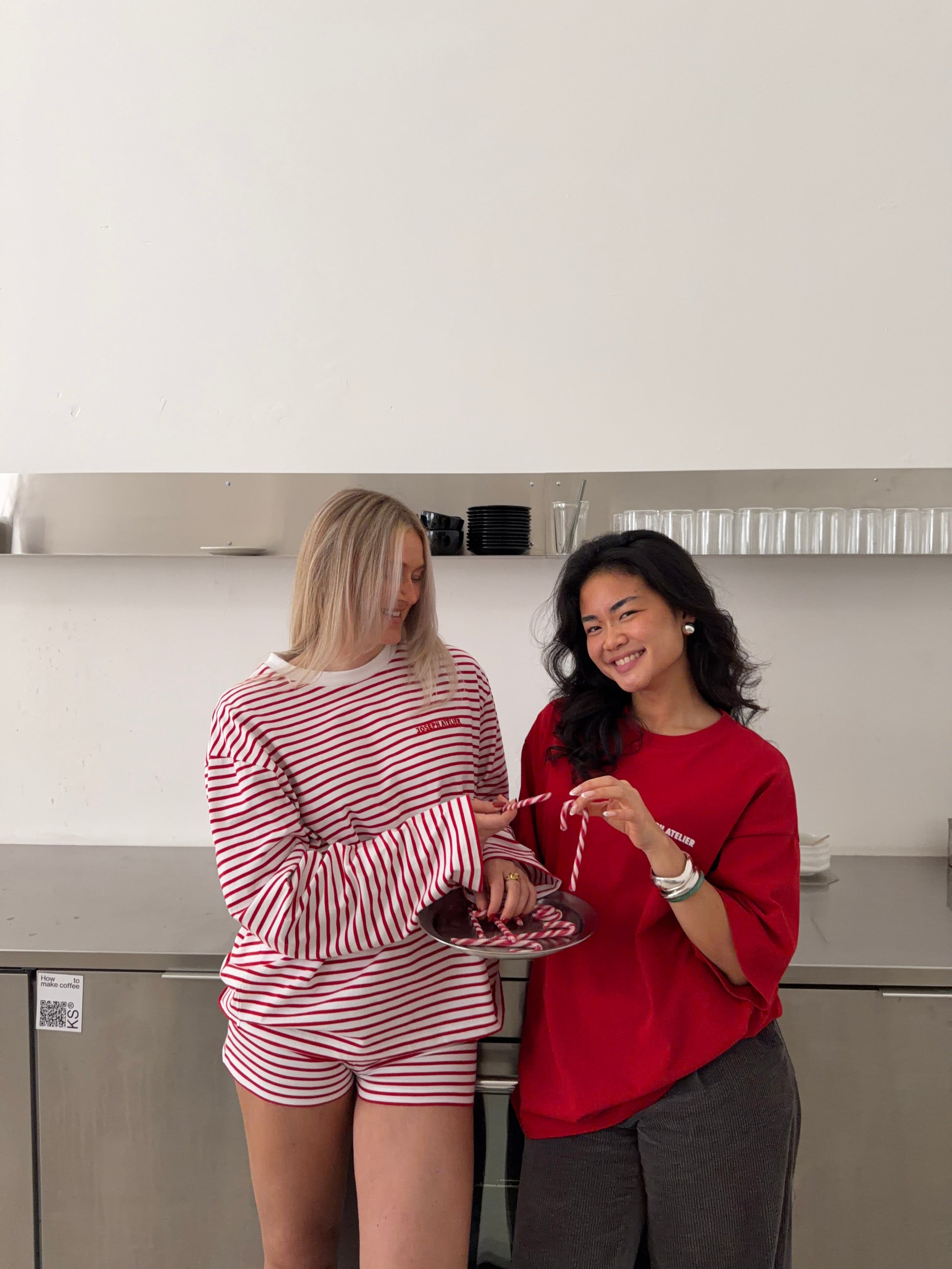 Christina - 178 cm - L & L <br/> Thao - 169 cm - M