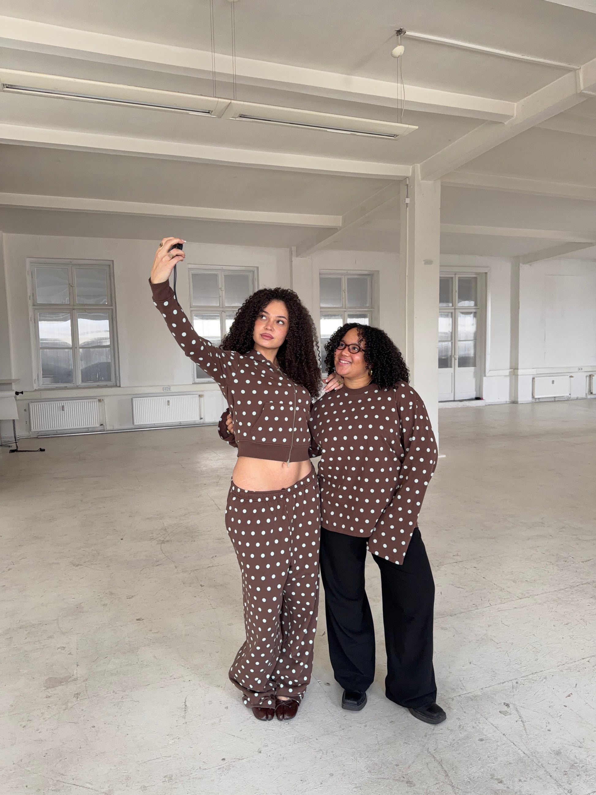 Belle - 180 cm - M & M/tall <br/> Tabata - 165 cm - XXL