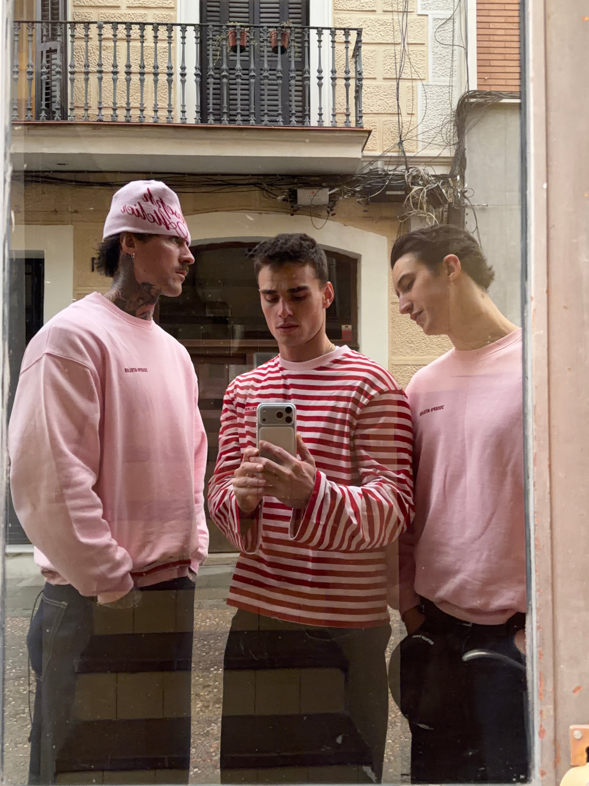 Til - 203 cm - XL <br> Niclas - 186 cm - M <br/> Fausto - 189 cm - L