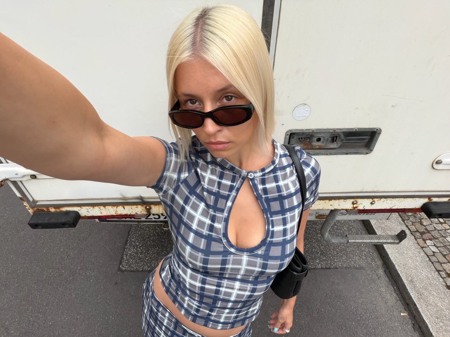 essential key hole tee plaid