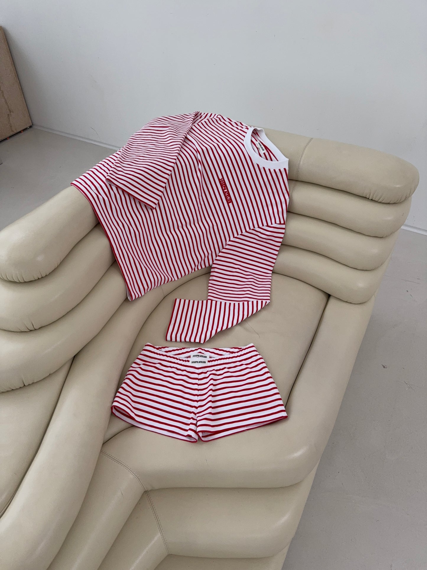 classic shorts stripes - red & cream