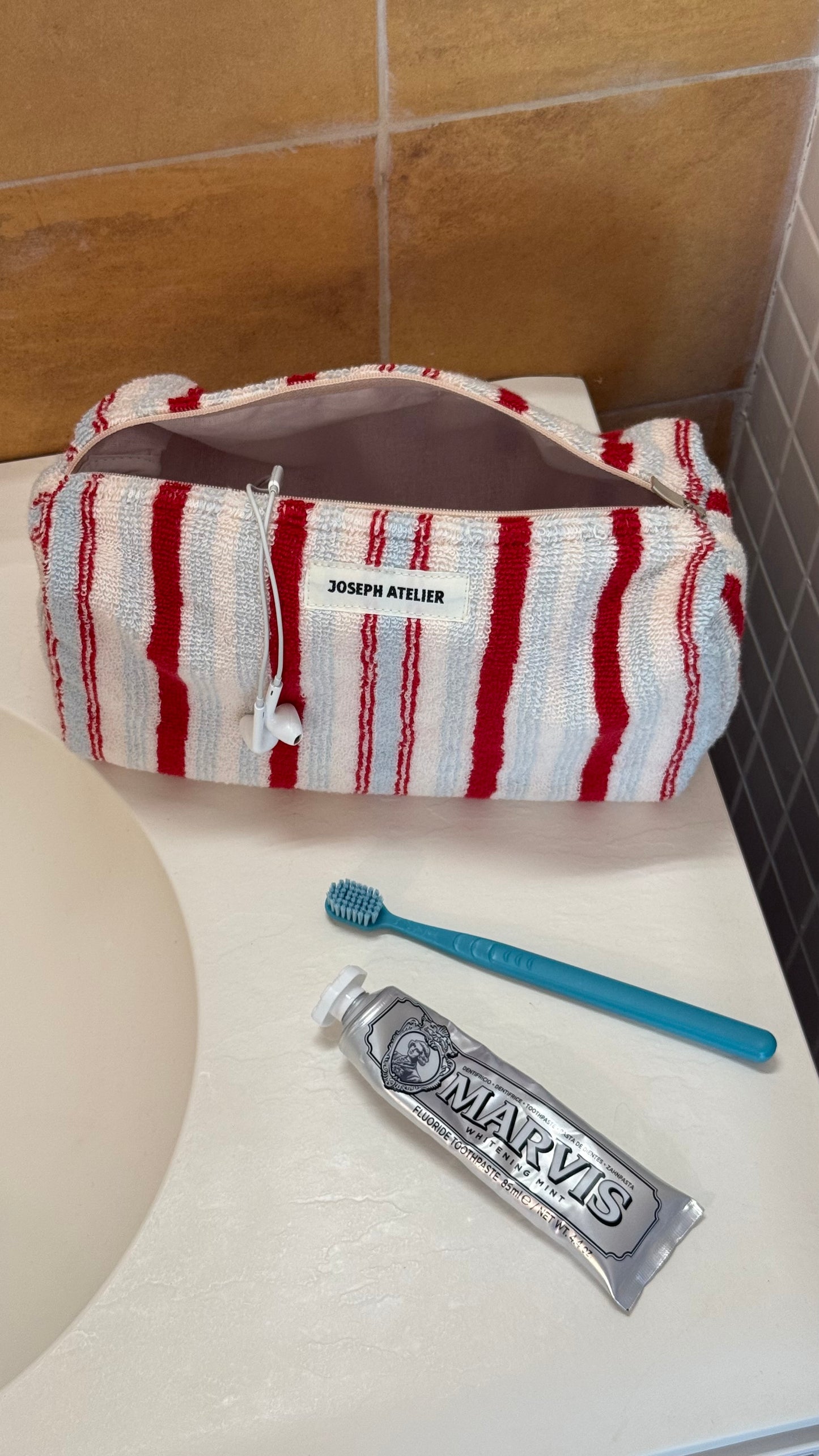 cosmetic pouch