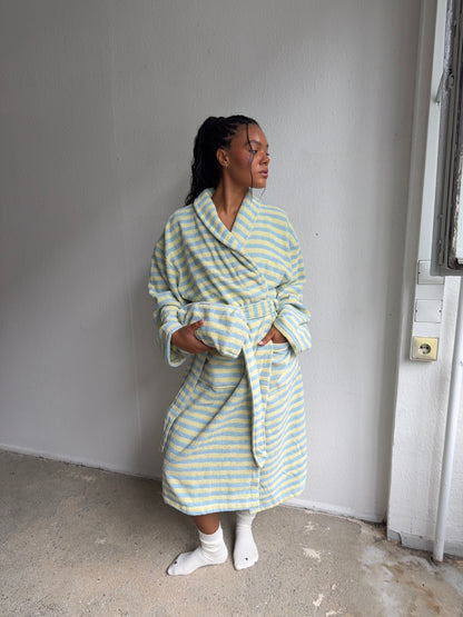 terry robe daisy
