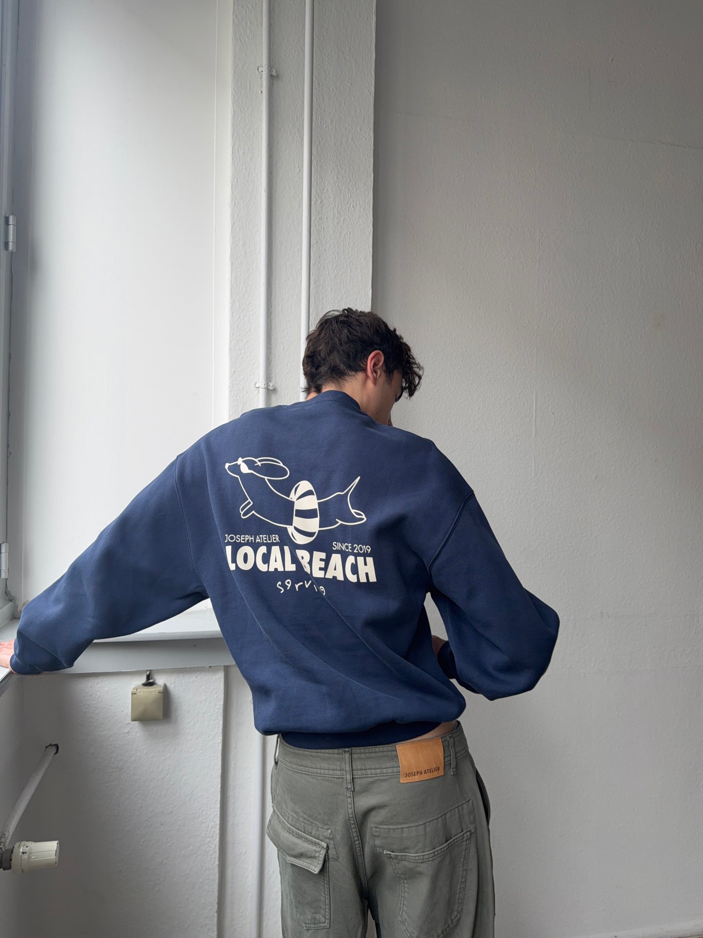 classic sweater navy - local beach