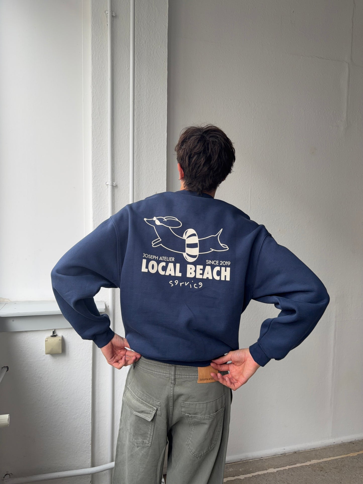 classic sweater navy - local beach