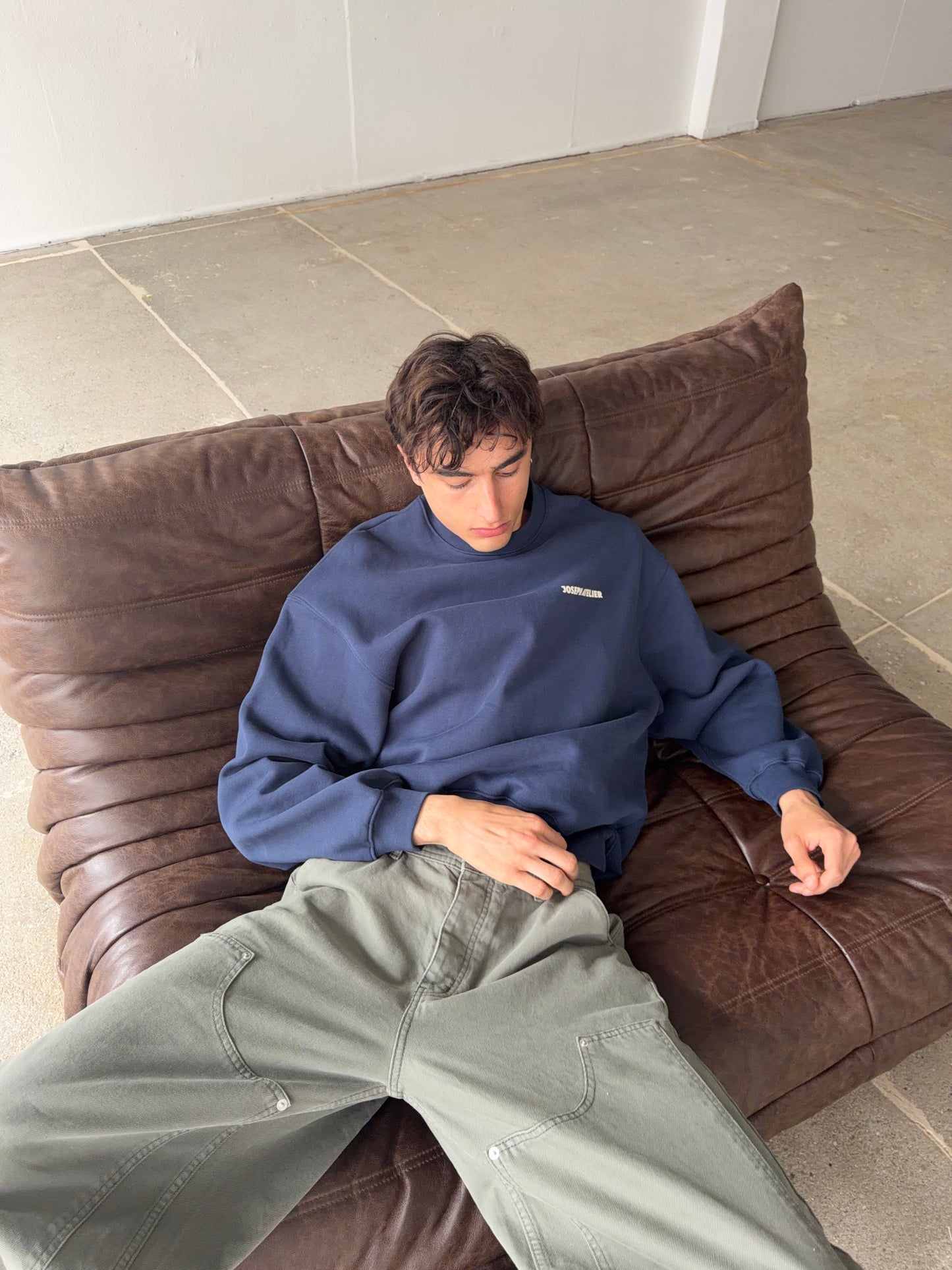 classic sweater navy - local beach
