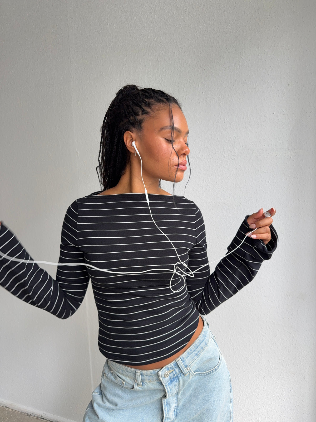 straight neckline longsleeve