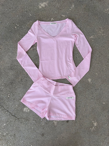 essential v-neck longsleeve baby pink