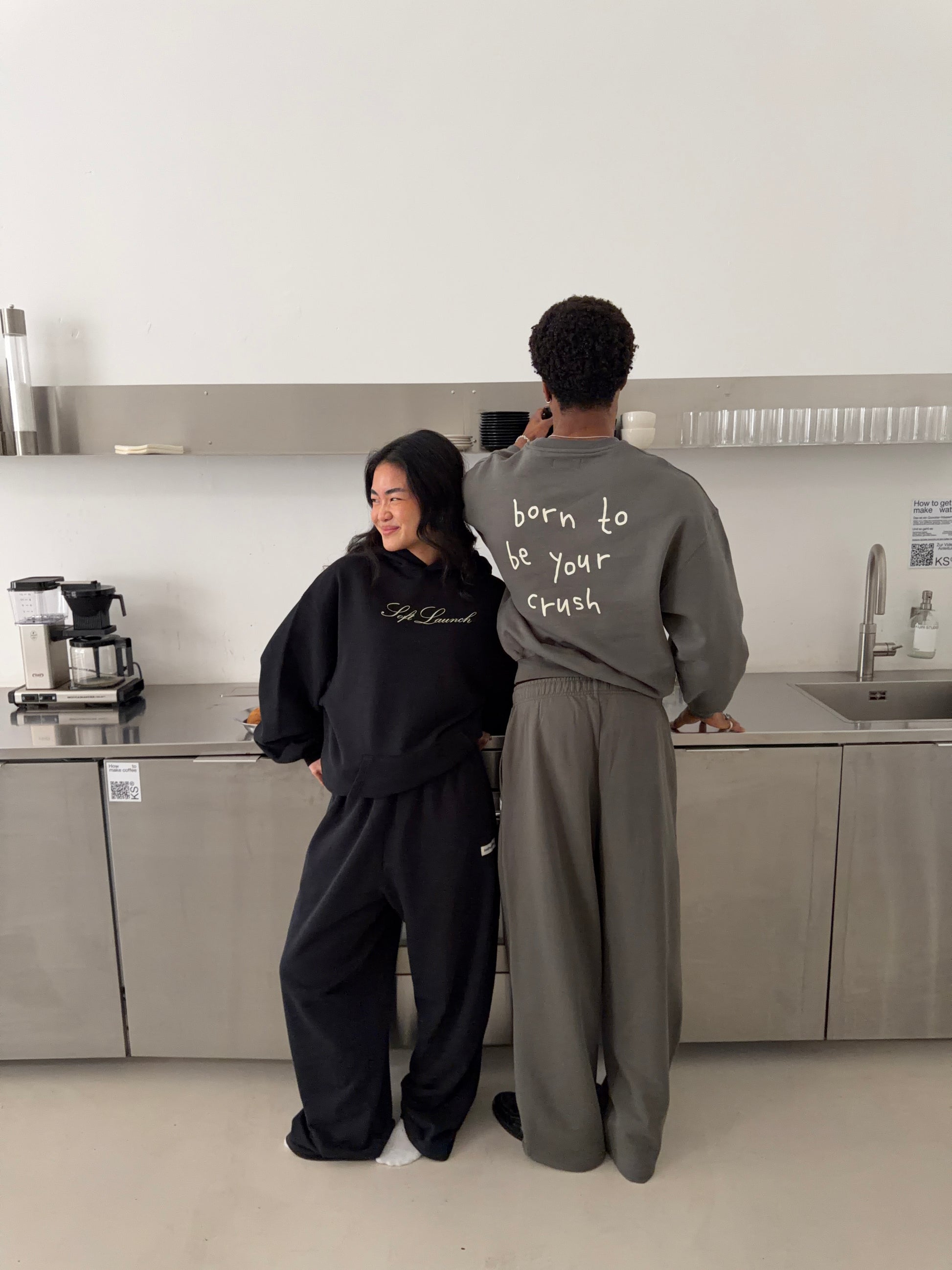 Thao - 169 cm - L & M/tall <br/> Richy - 185 cm - L & L/tall 