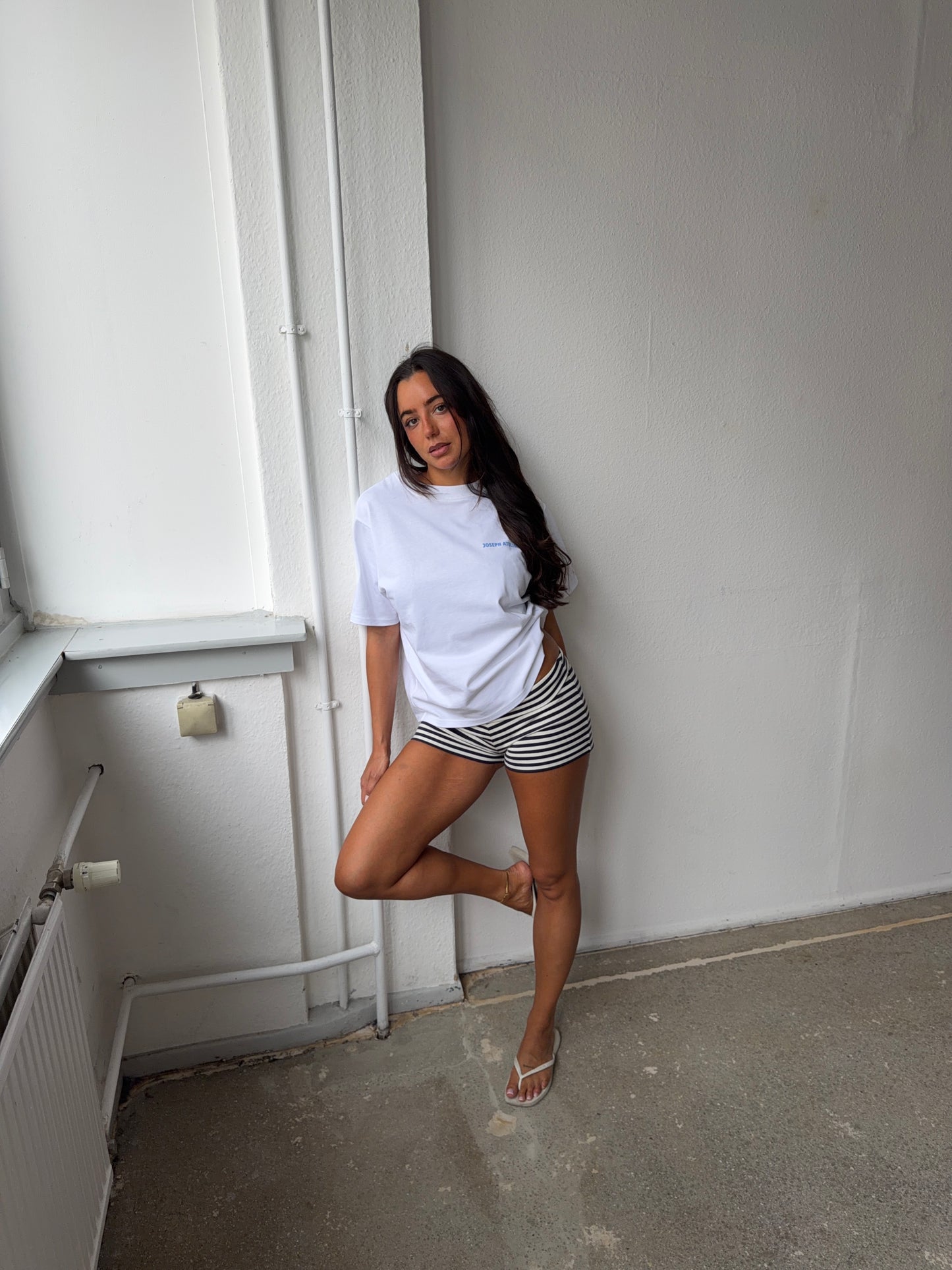 boxy tee white - local beach