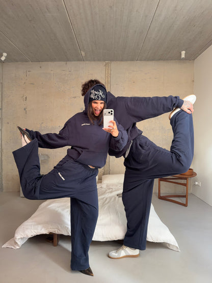 Josi - 183 cm - M & M/tall  <br/> Til - 203 cm - XL & XXL/tall