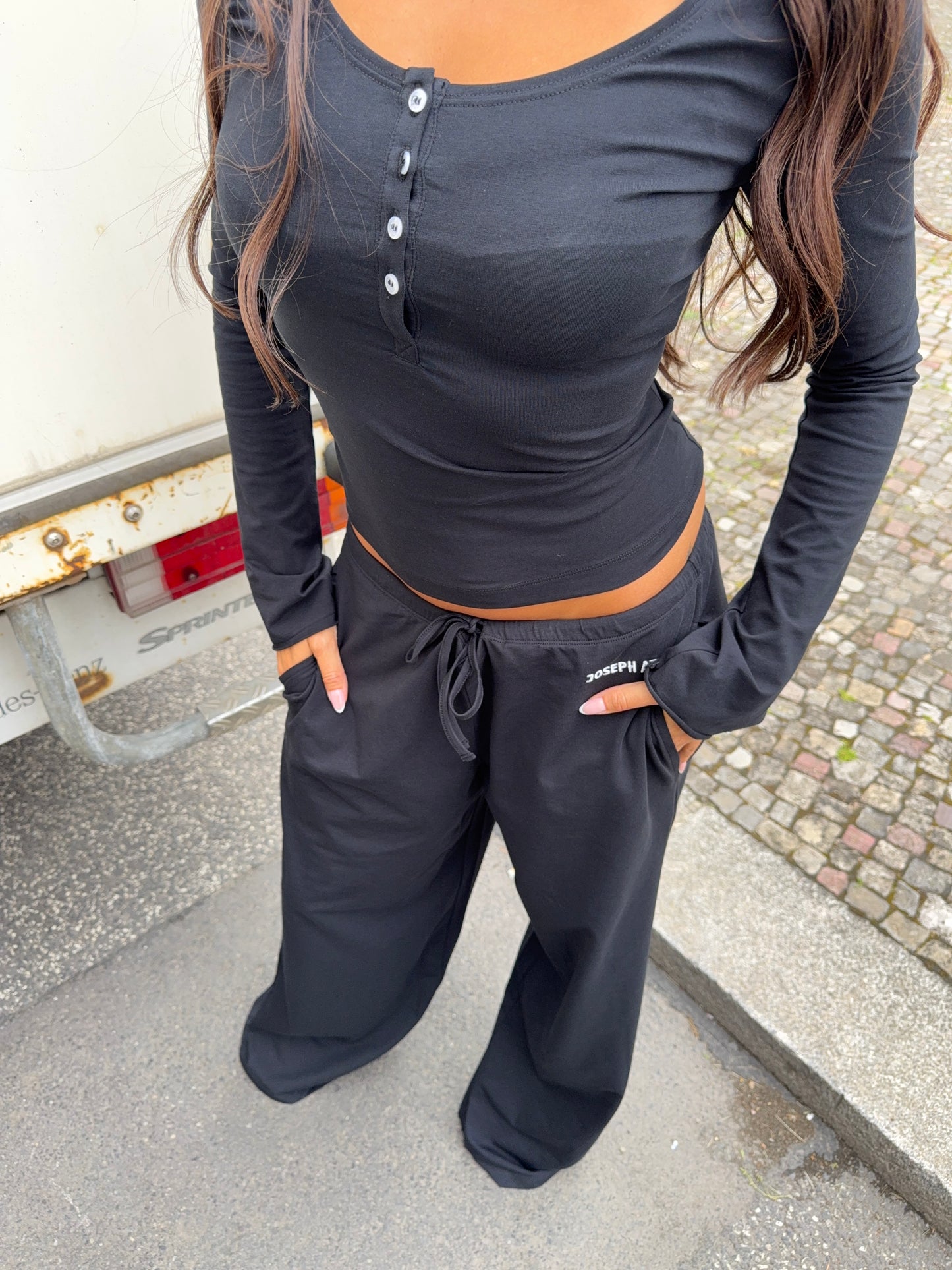 essential sweatpants black