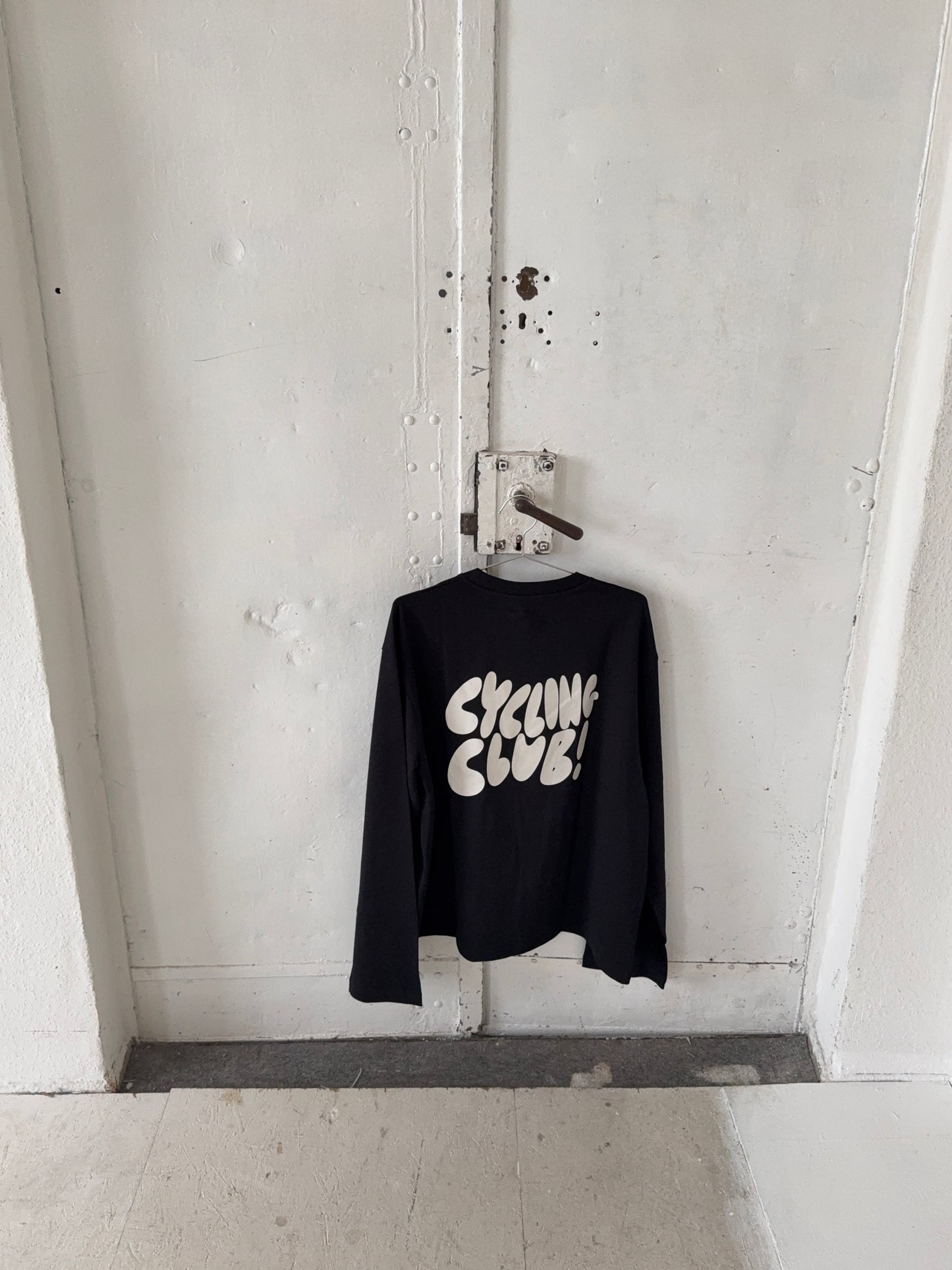 classic longsleeve black