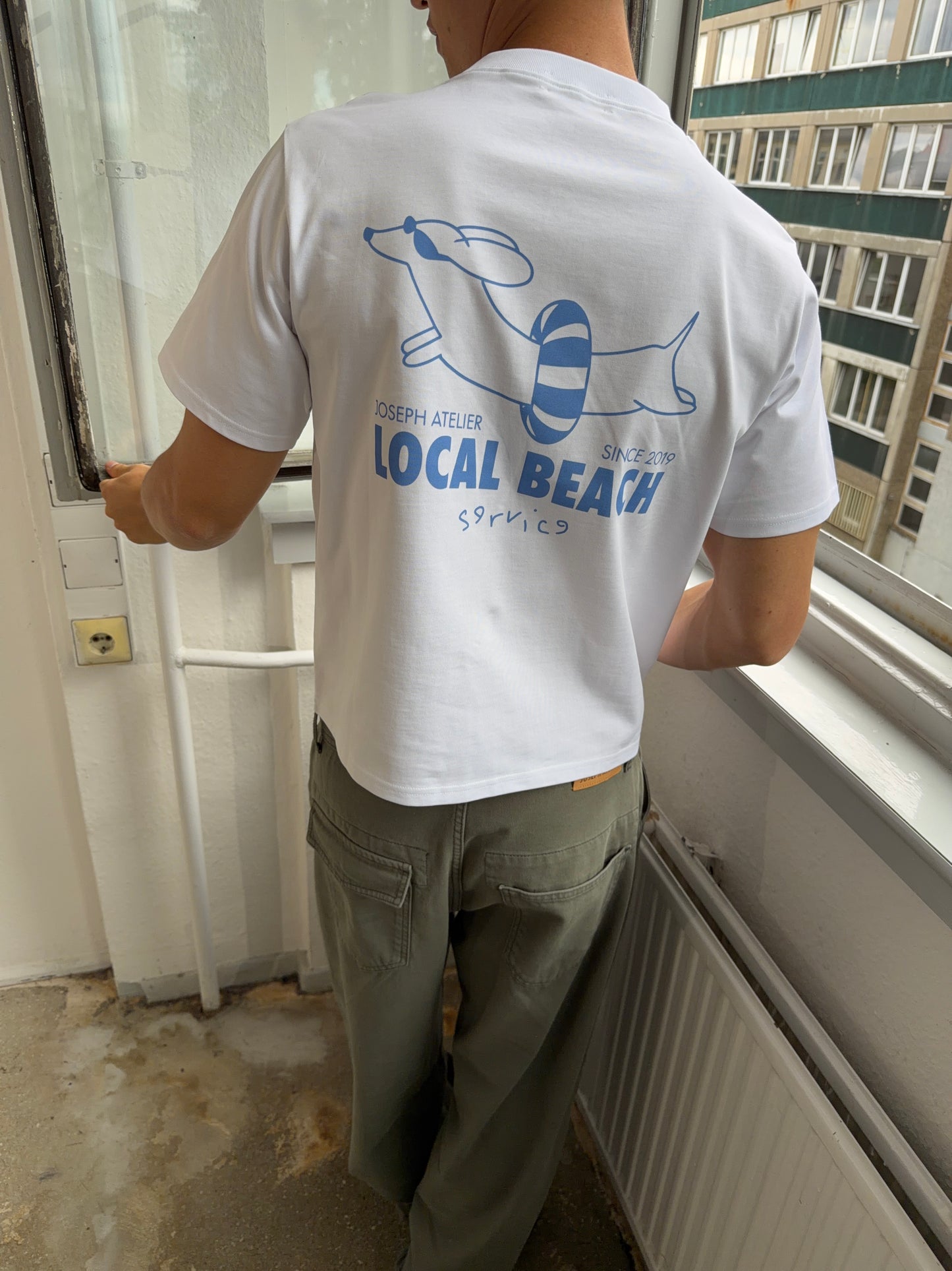 boxy tee white - local beach