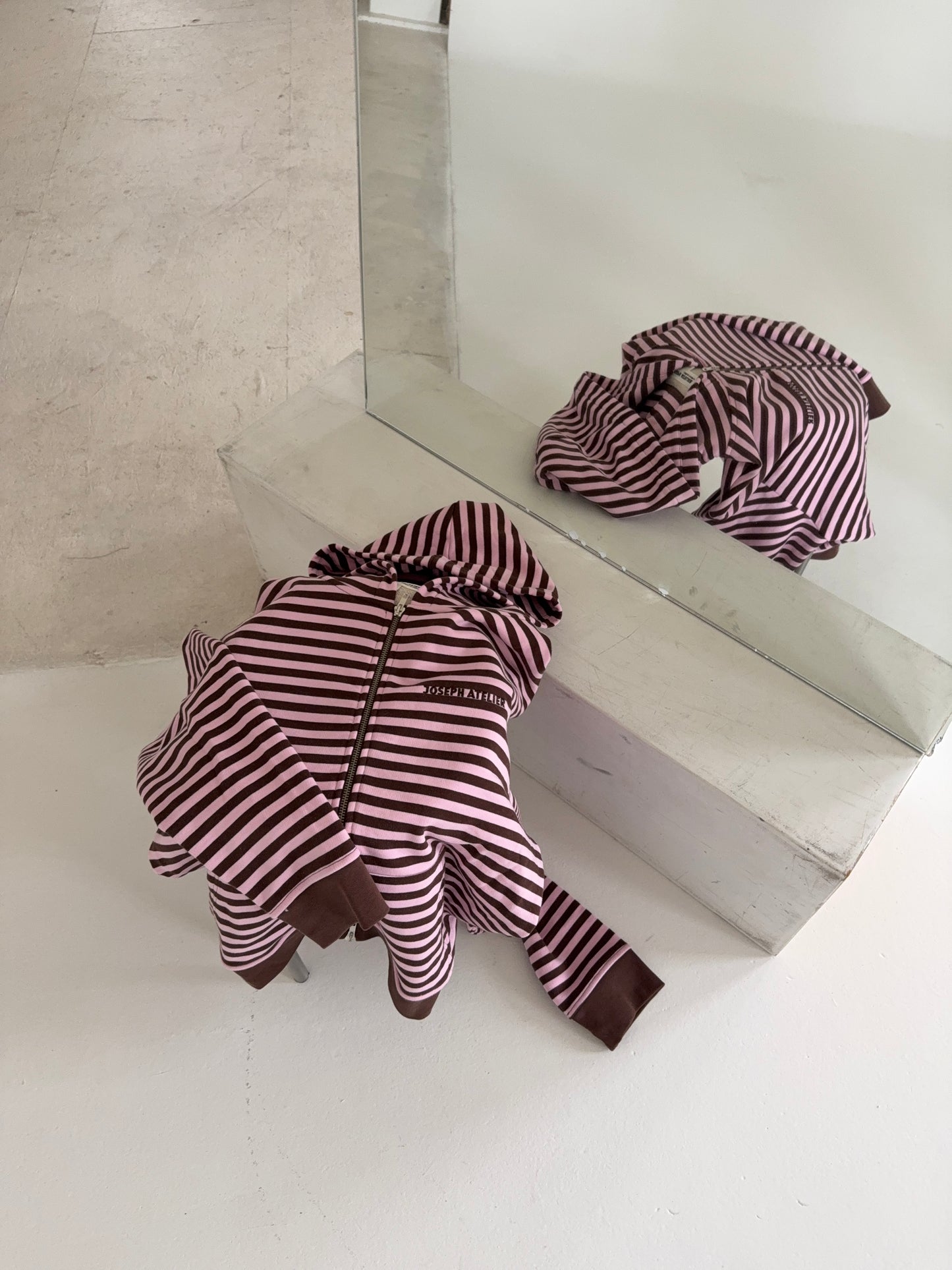 slim fit zipper hoodie stripes