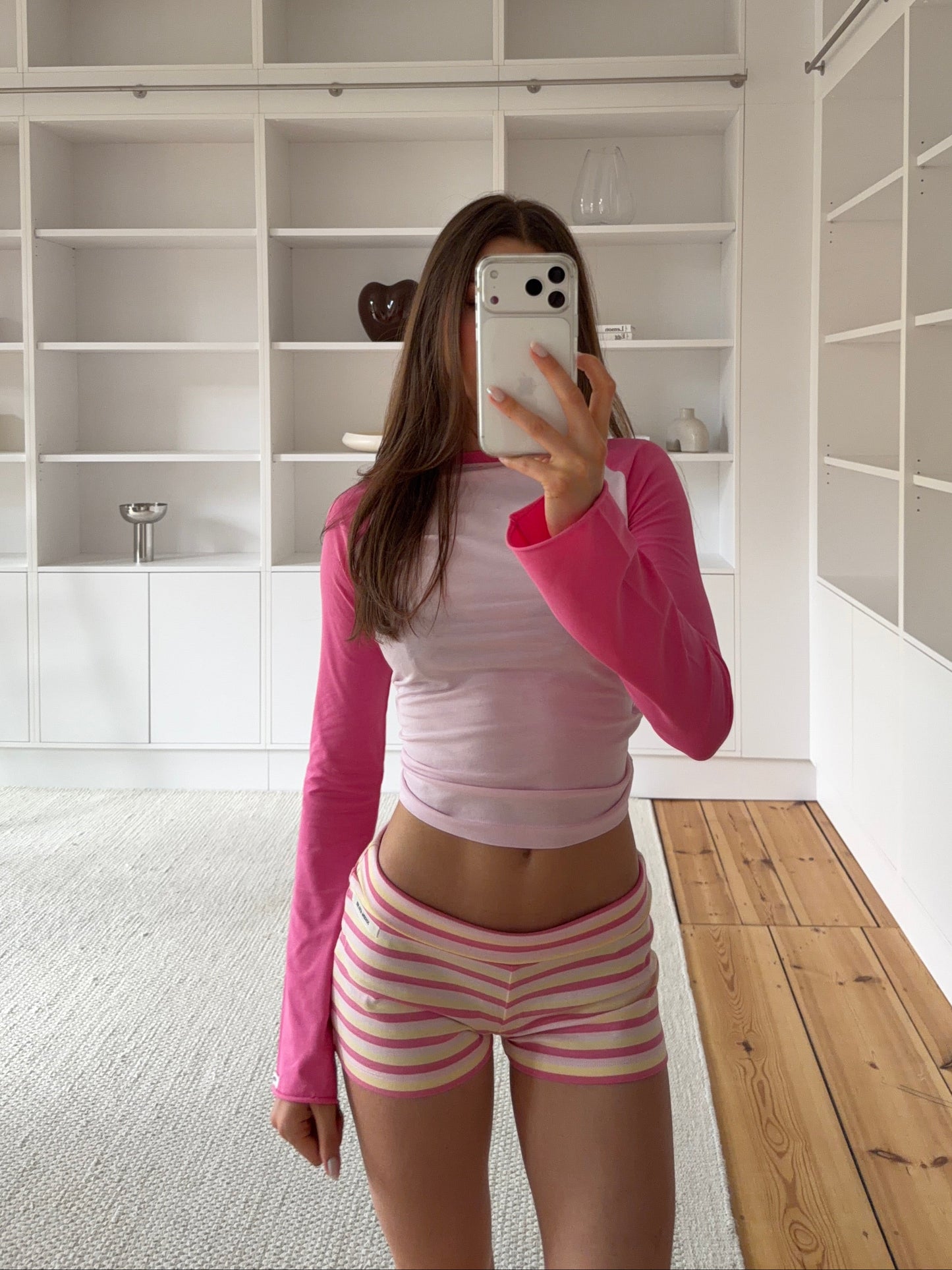 essential raglan longsleeve bubblegum
