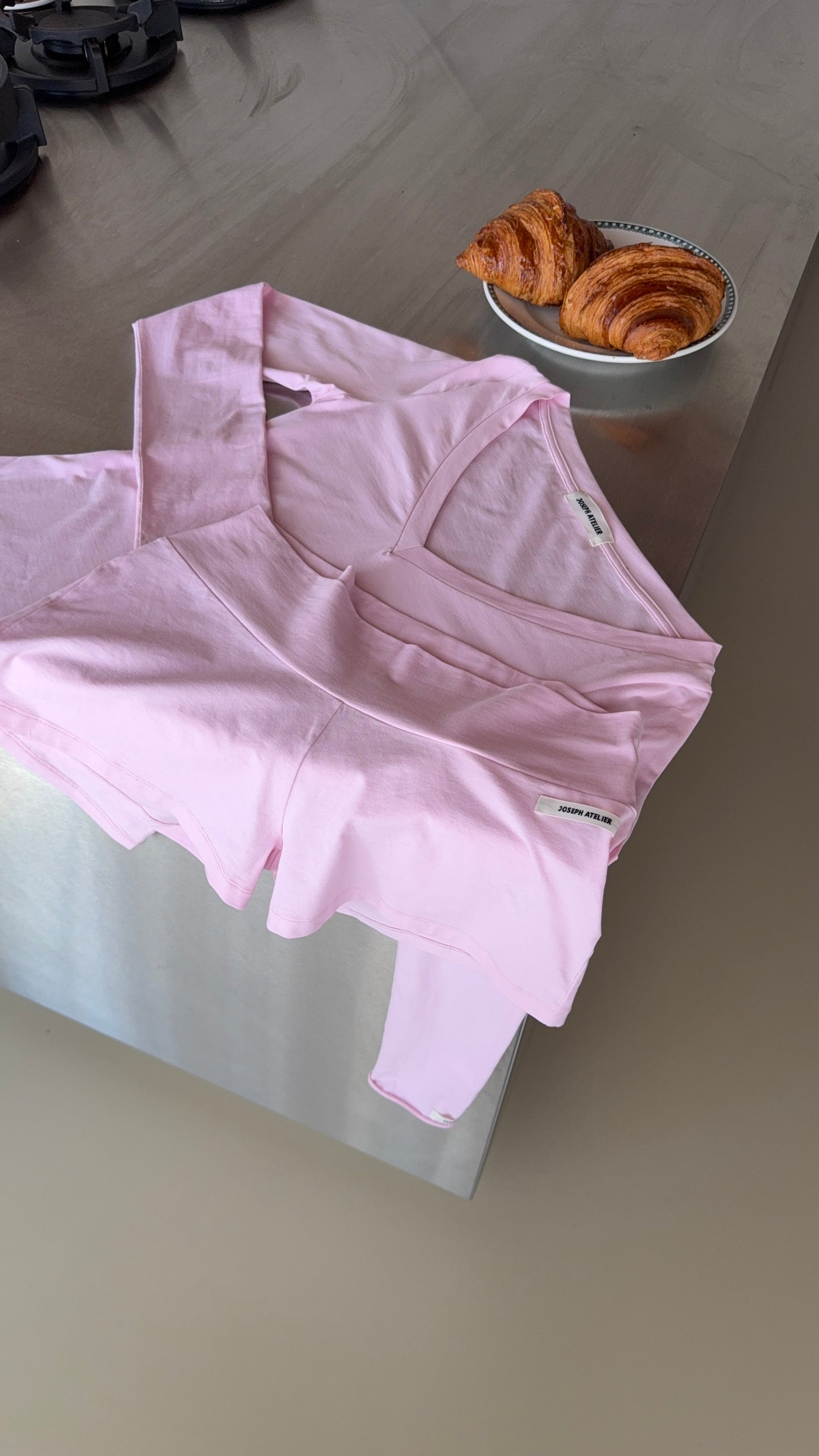 essential shorts baby pink