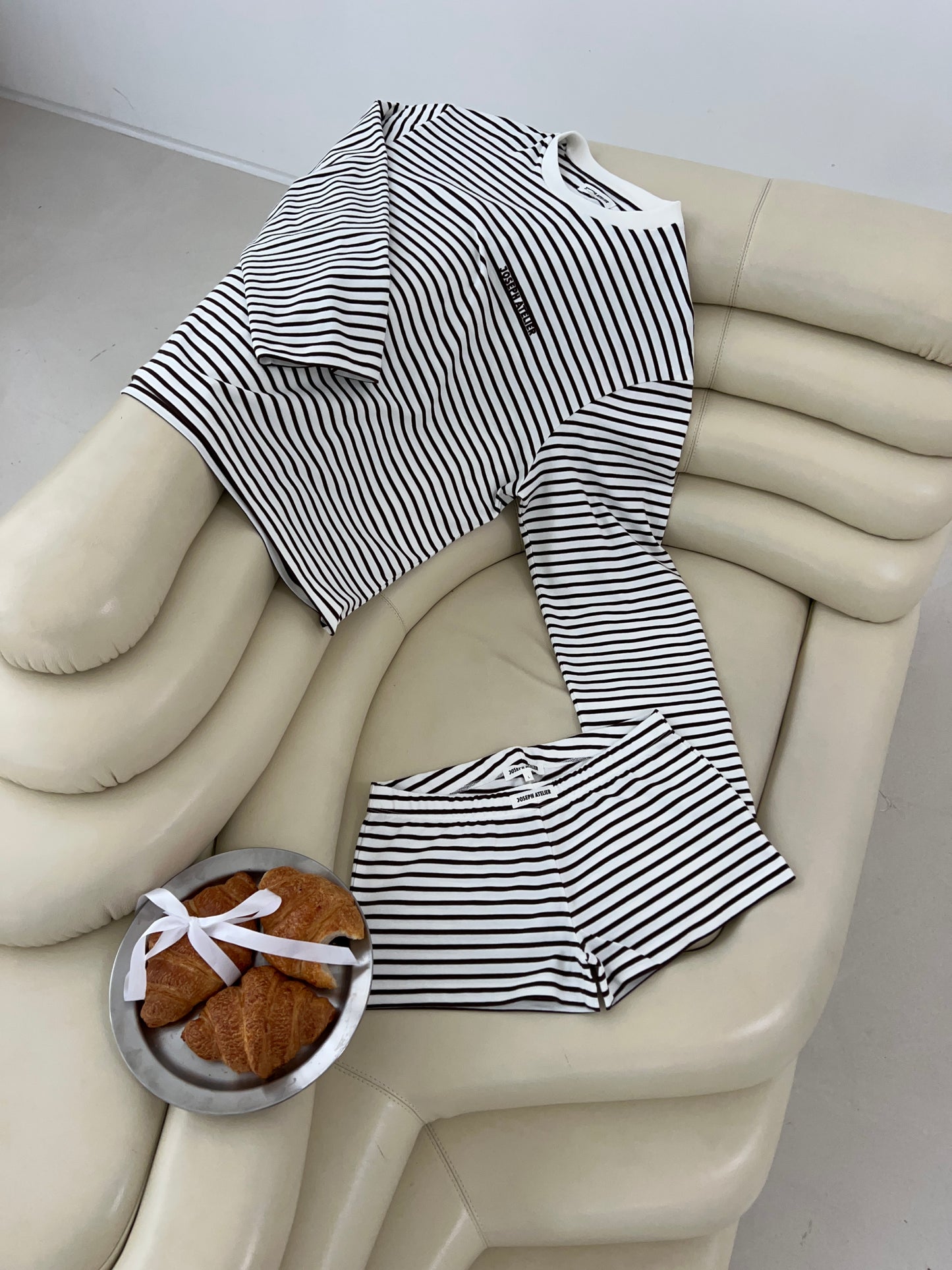 classic shorts stripes - brown & cream
