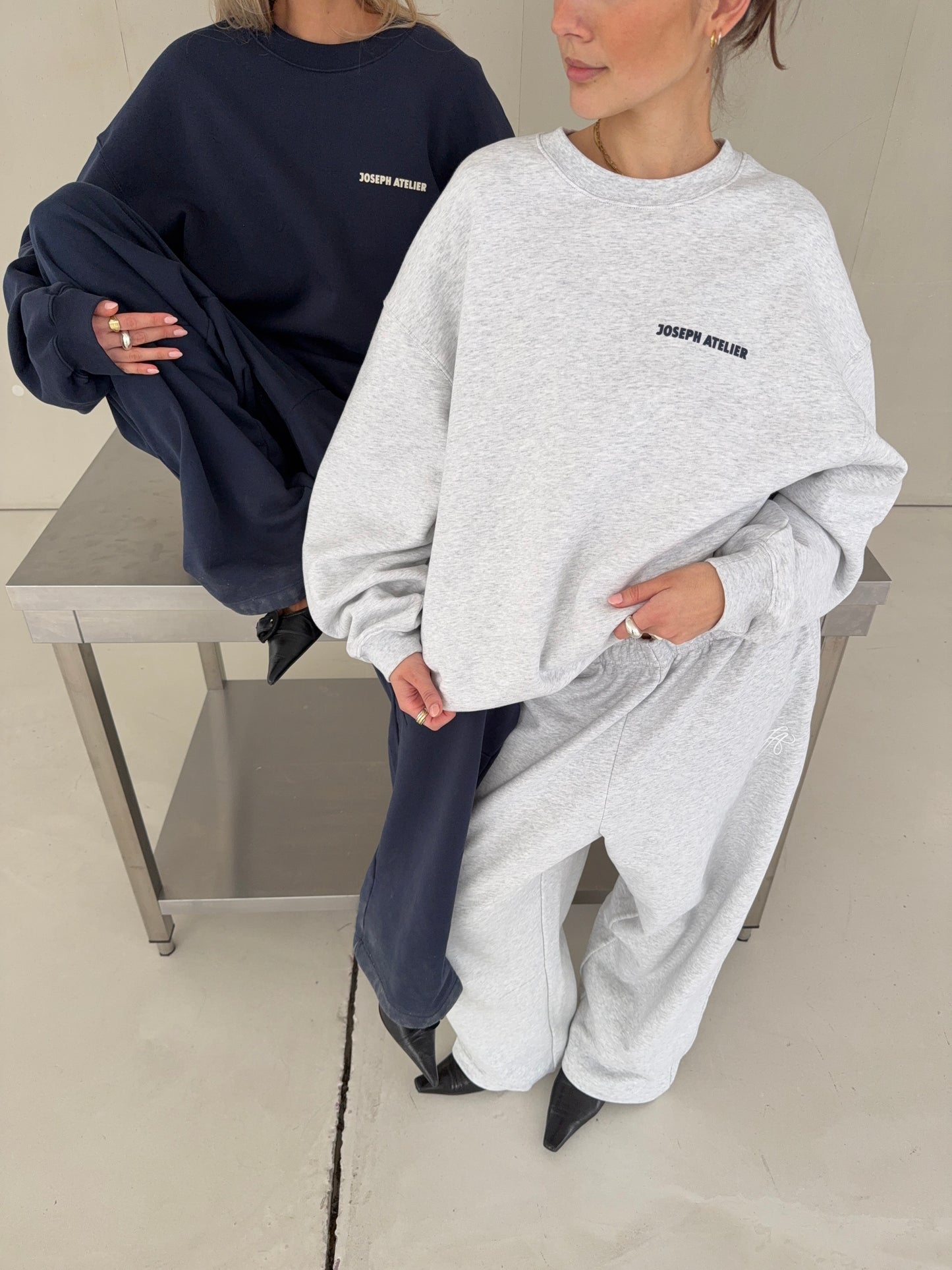 Lina - 172 cm - L & L/tall <br/> Mona - 173 cm - L & L/regular